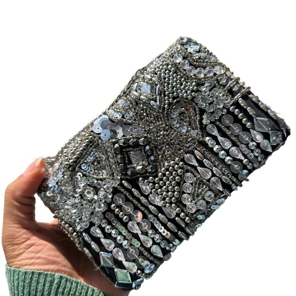 Vintage black silver embellished sequin beaded clutch w/ chain evening bag - Picture 3 of 9